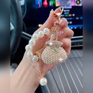 Elegant Pearl and Gold Keychain Bag Charm